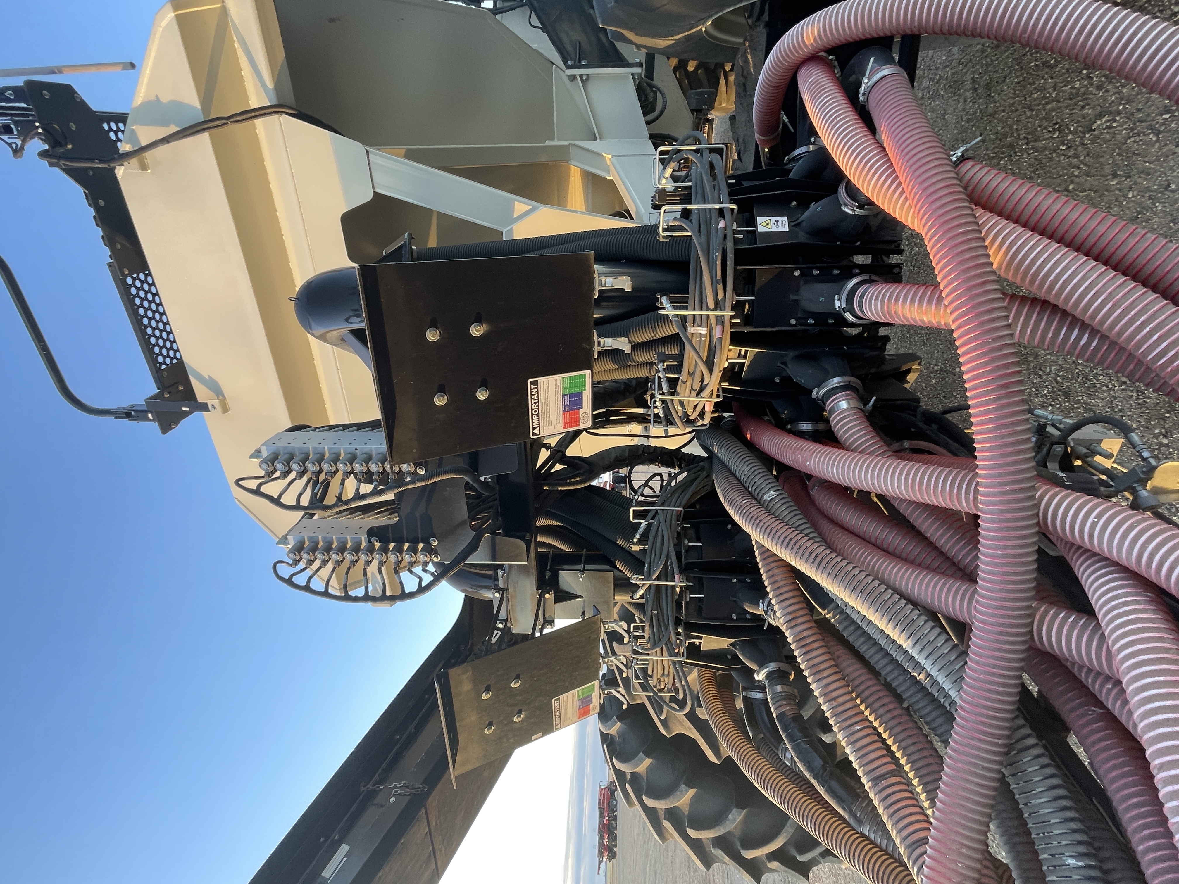 2019 Bourgault 3320-86-12 & 71300 Air Tank/Cart Air Drill