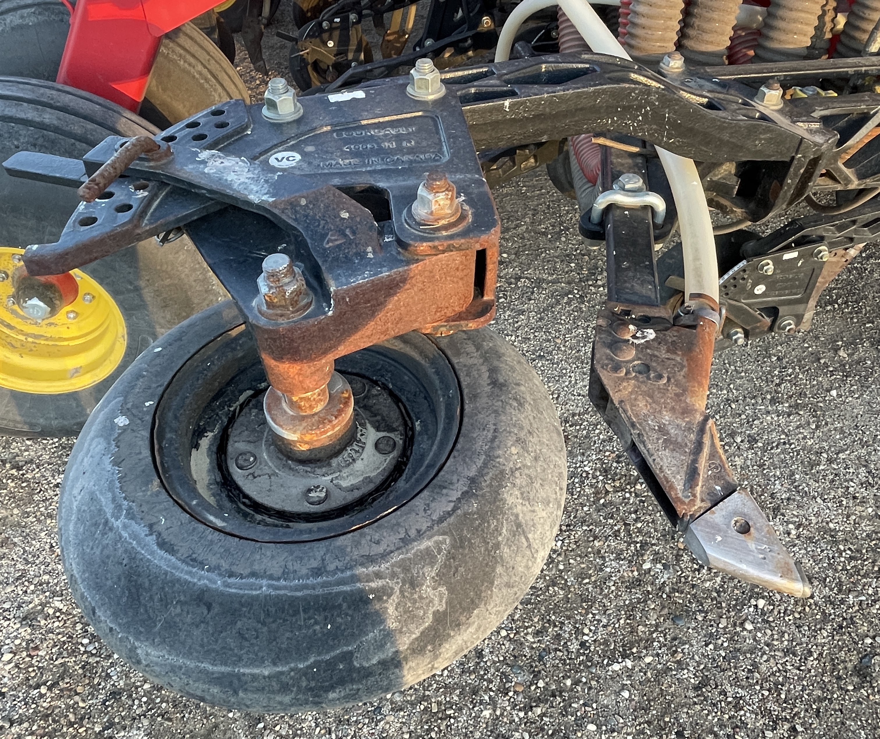 2019 Bourgault 3320-86-12 & 71300 Air Drill