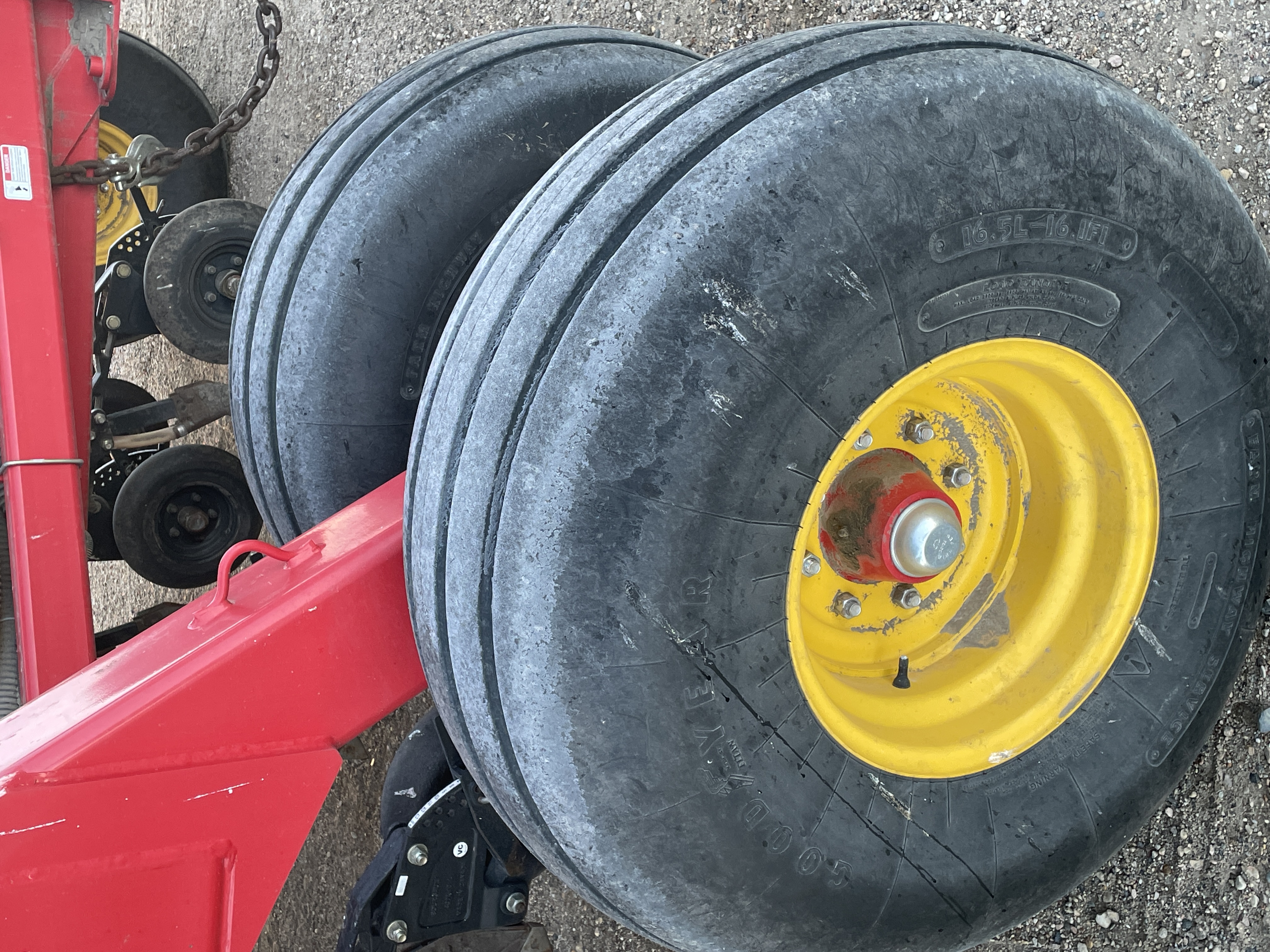 2019 Bourgault 3320-86-12 & 71300 Air Drill