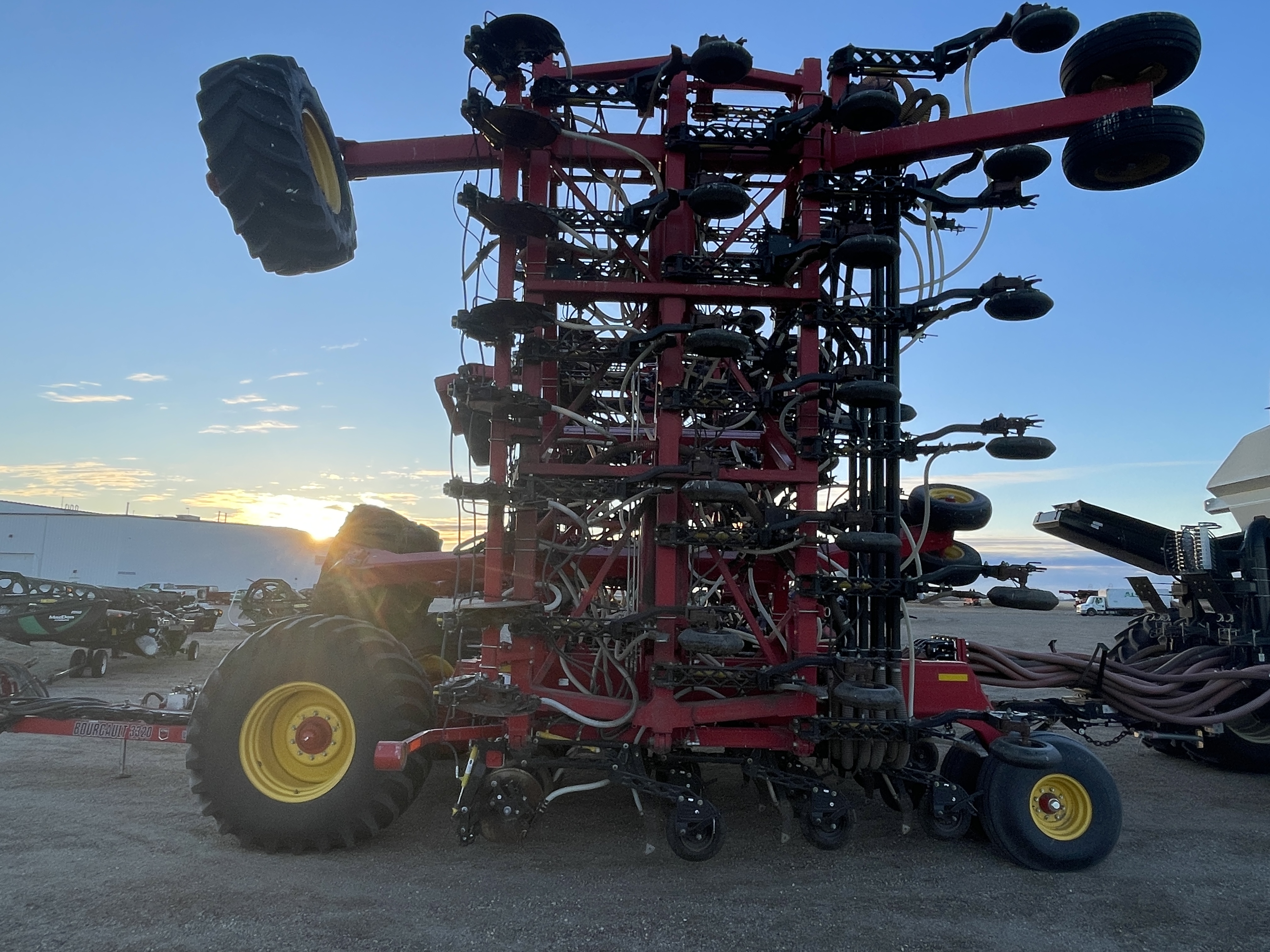 2019 Bourgault 3320-86-12 & 71300 Air Drill