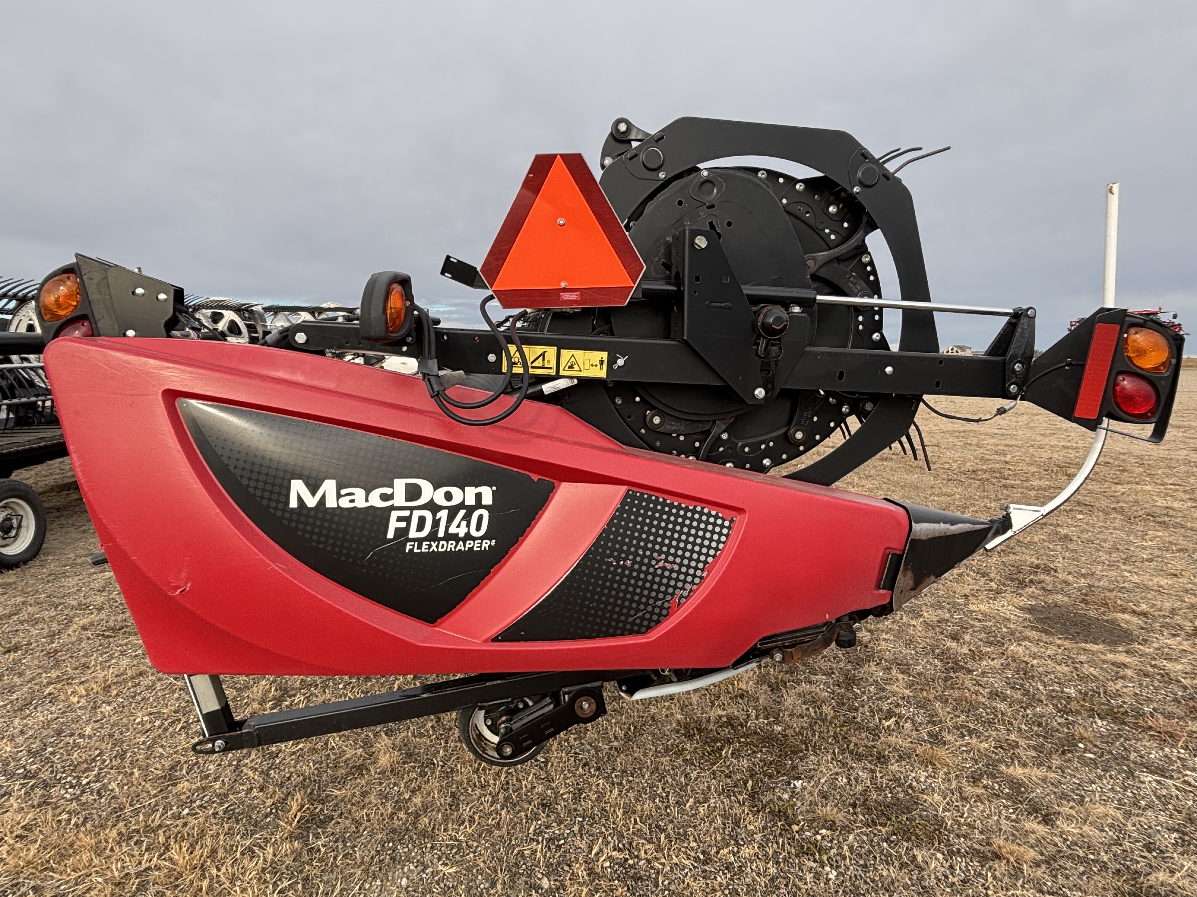 2018 MacDon FD140 Header Draper Flex