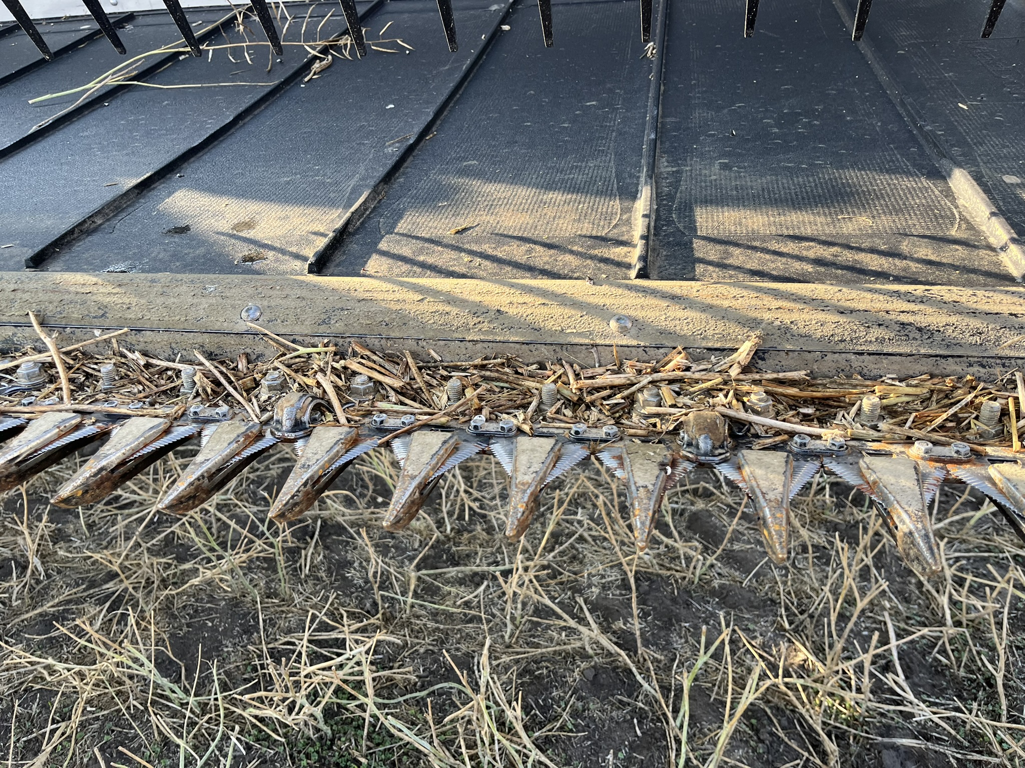 2024 MacDon FD240 Header Draper Flex