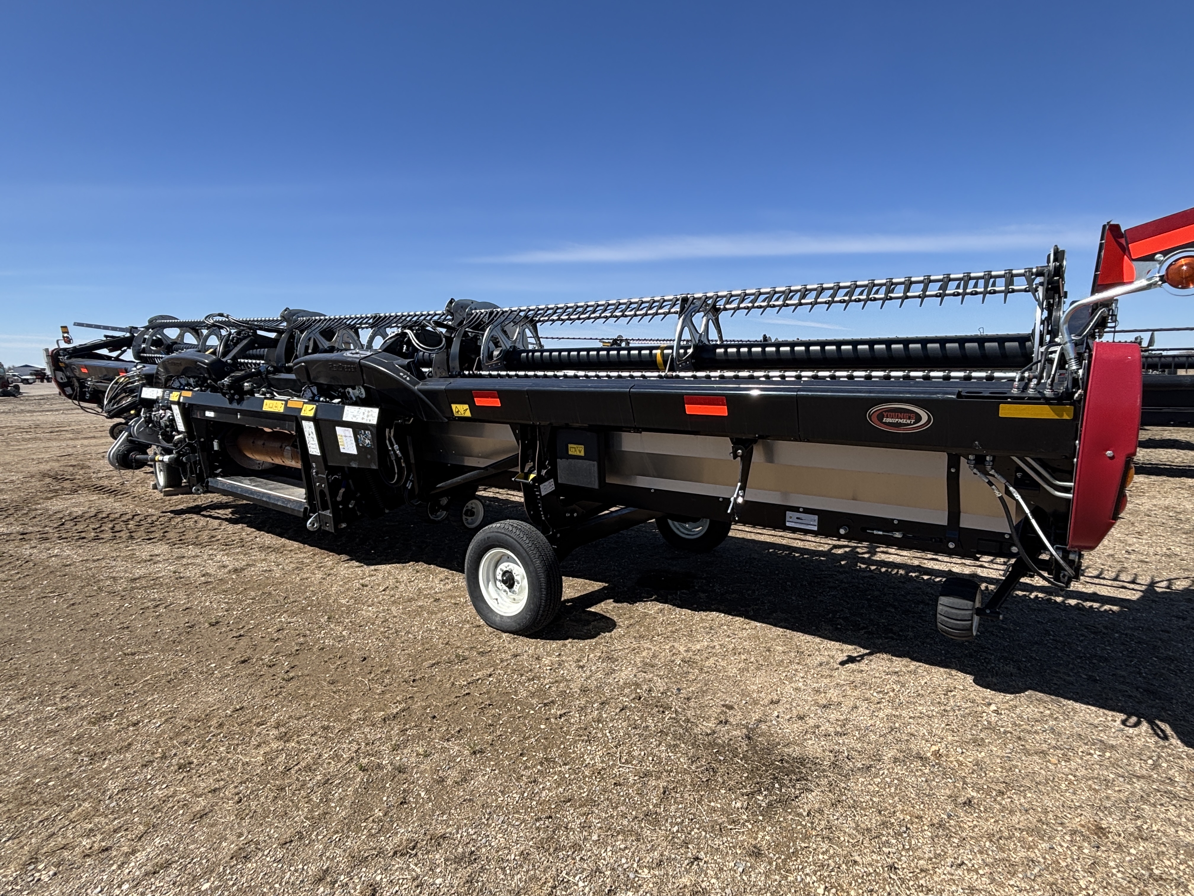 2024 MacDon FD240 Header Draper Flex