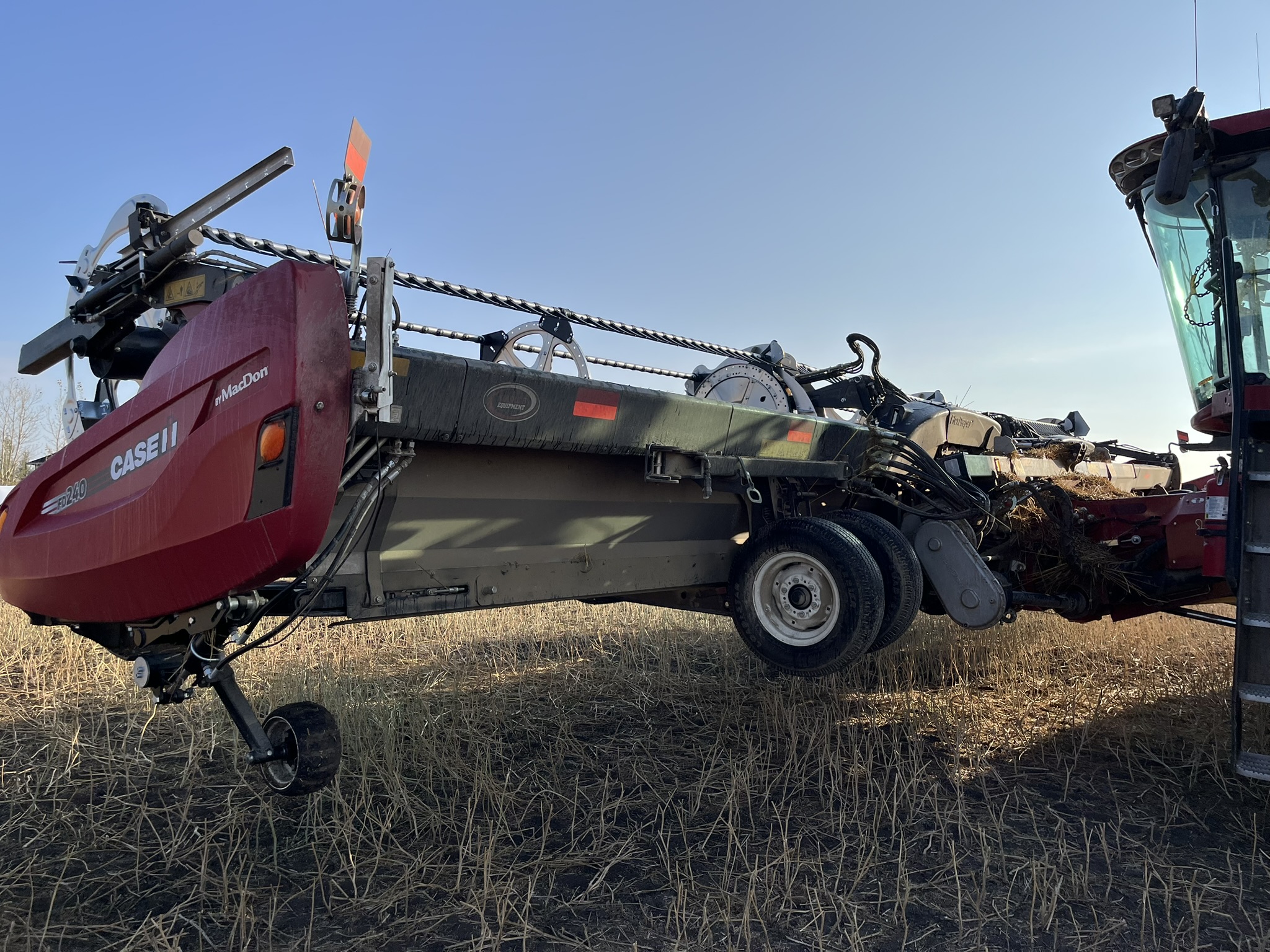 2024 MacDon FD240 Header Draper Flex