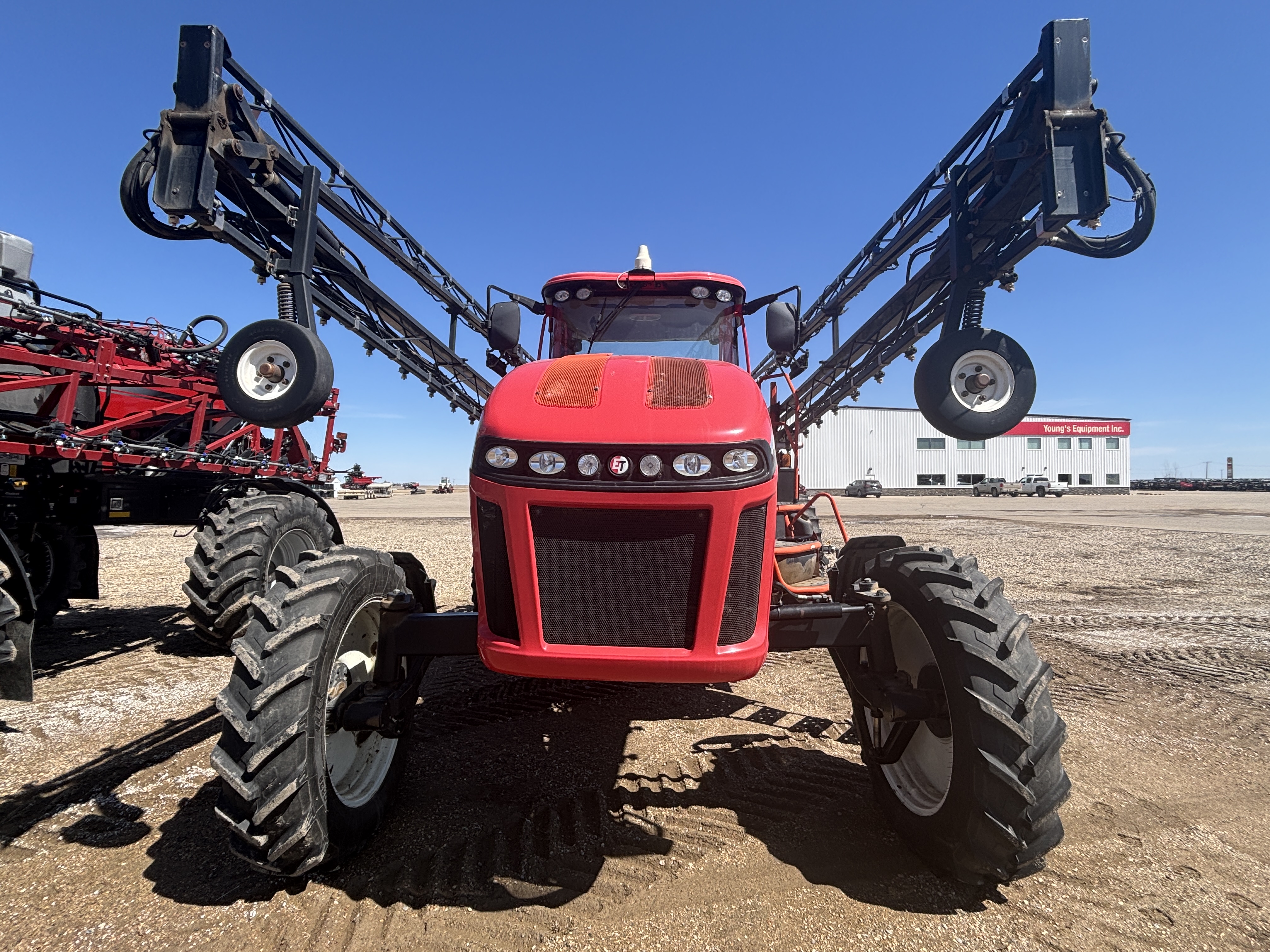 2011 Apache AS1020 Sprayer/High Clearance