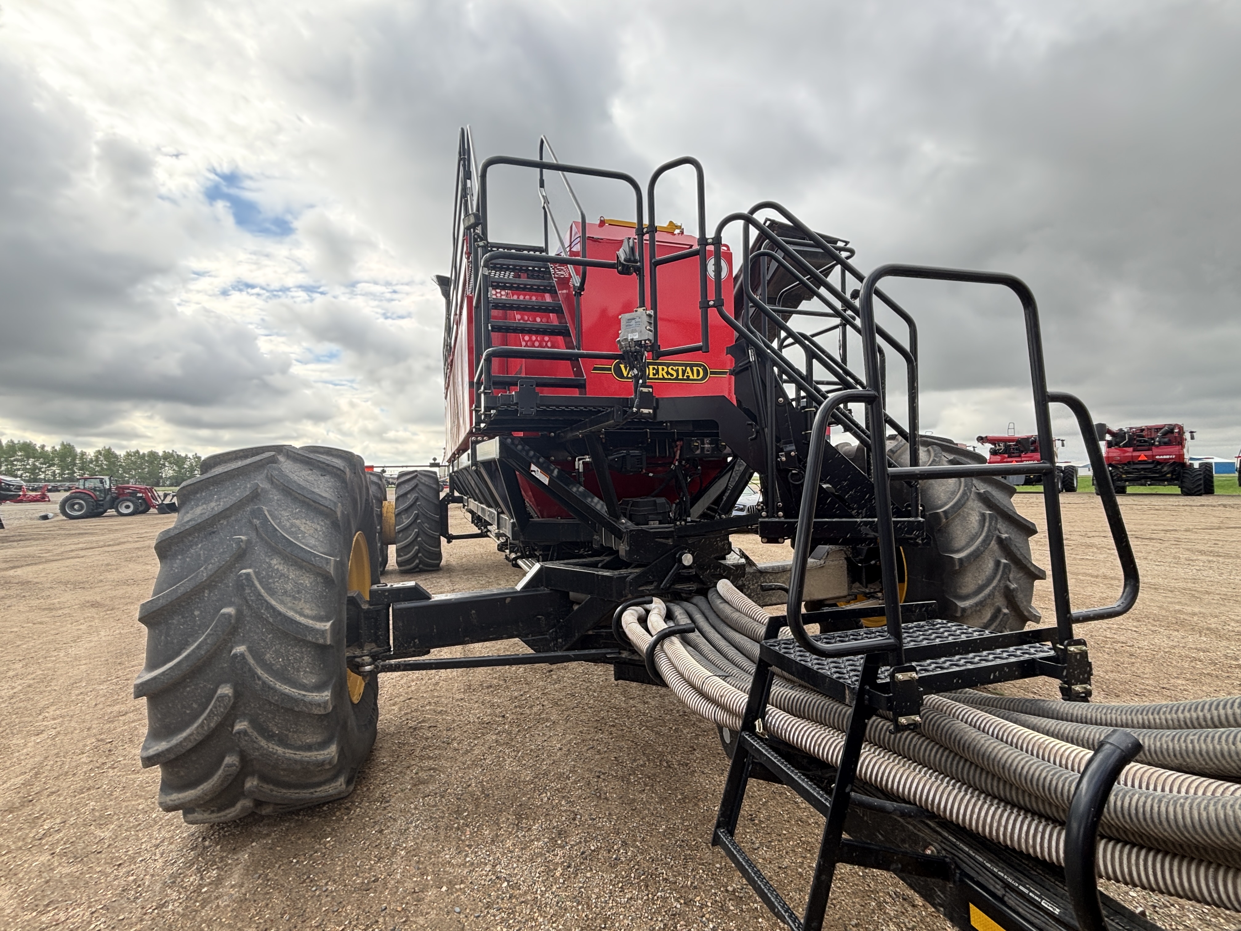 2024 Seed Hawk 8412 & 1000 Air Drill