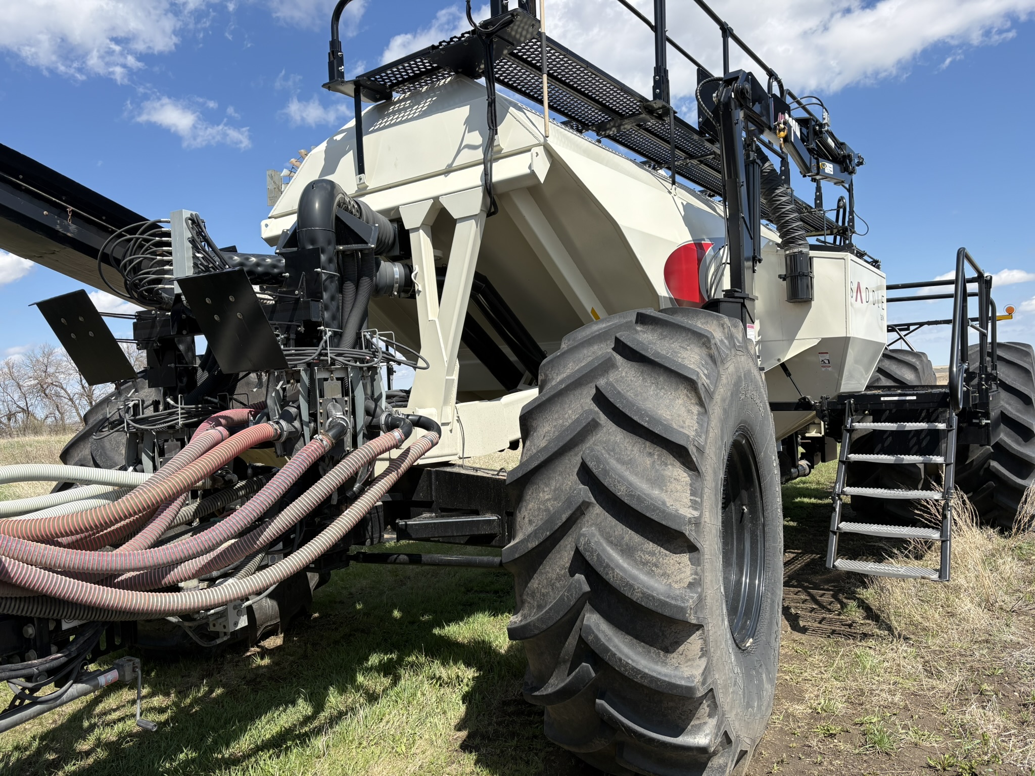2017 Bourgault 7950 Air Tank/Cart