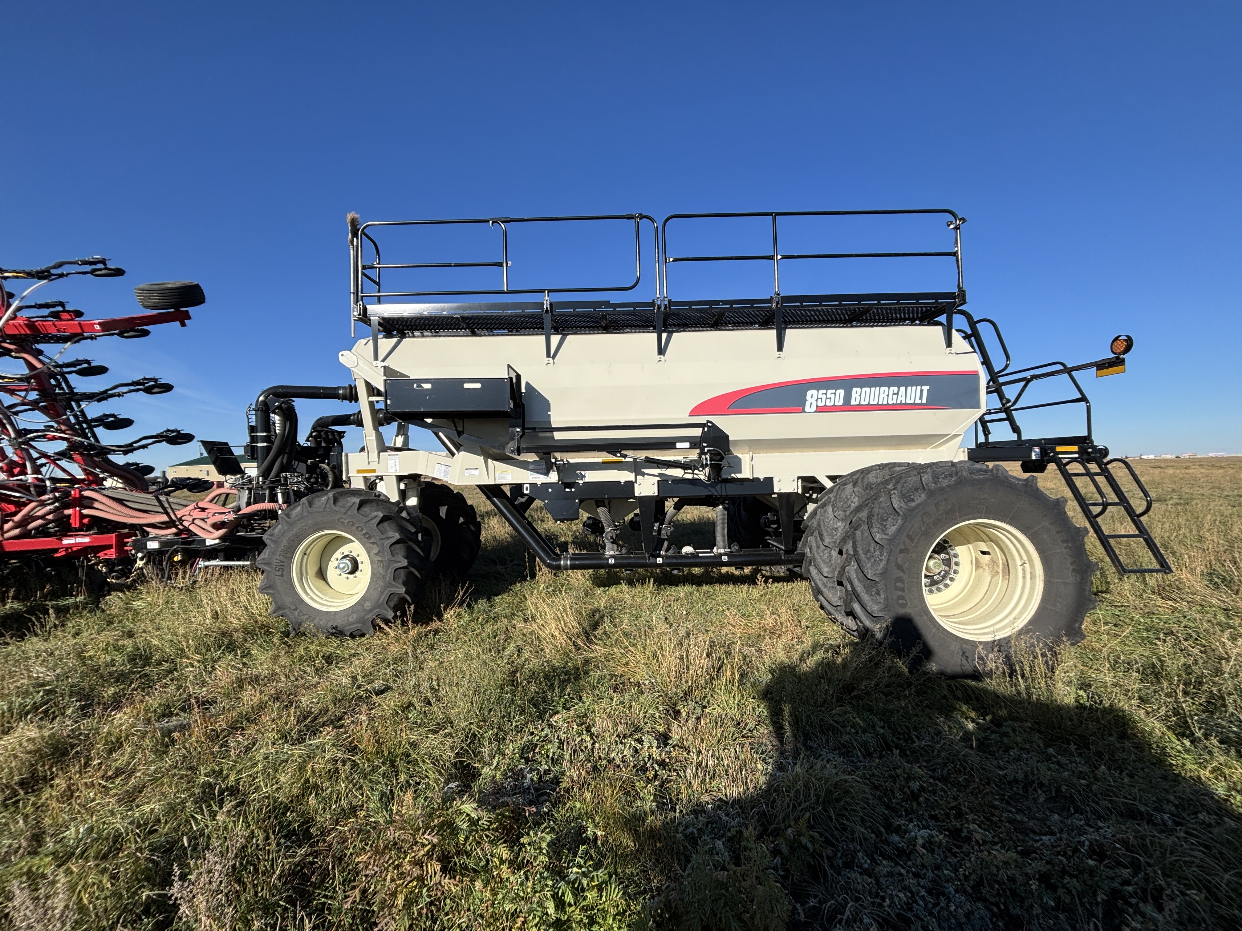 2024 Bourgault 3330-40-12 & 8550 Air Drill