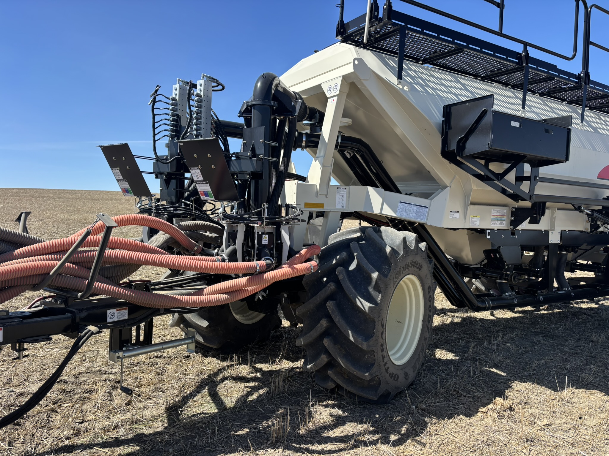 2024 Bourgault 3330-40-12 & 8550 Air Drill