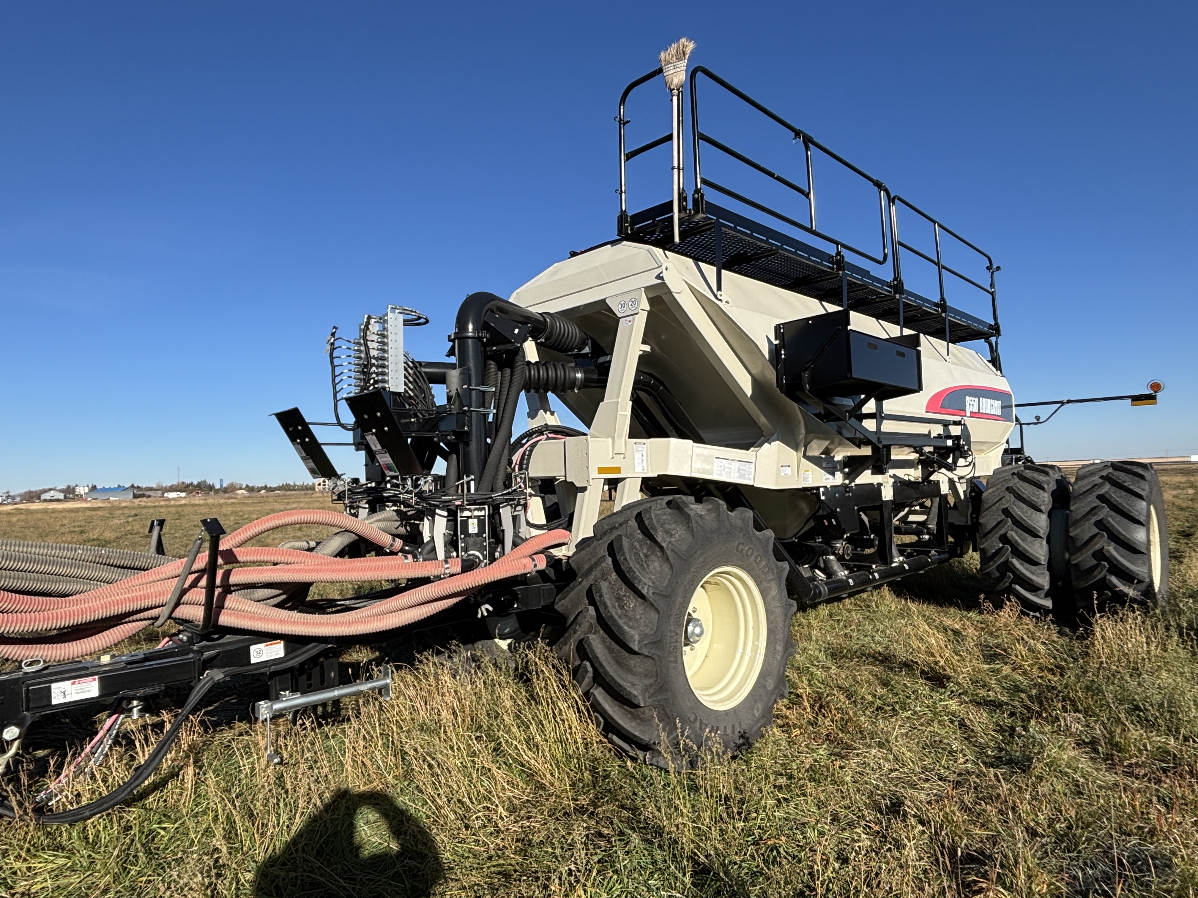2024 Bourgault 3330-40-12 & 8550 Air Drill