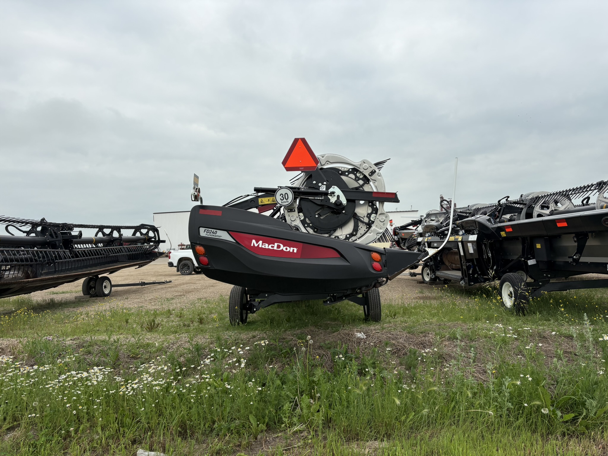 2022 MacDon FD240 Header Draper Flex