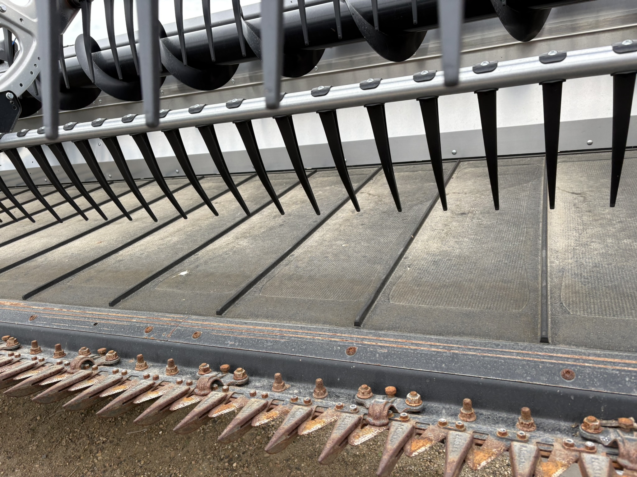 2022 MacDon FD240 Header Draper Flex