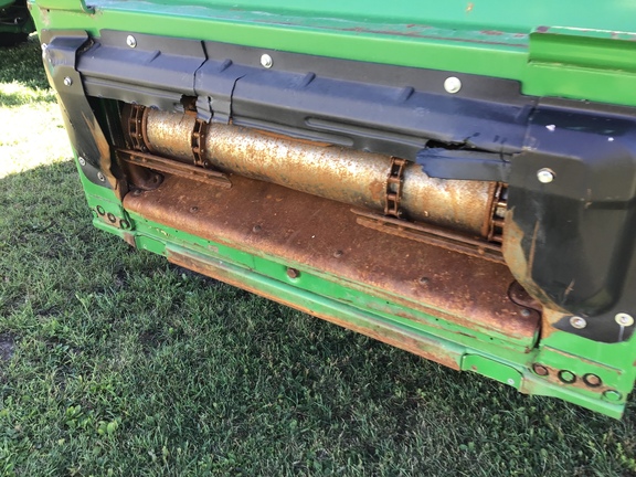 2016 John Deere S690 Combine