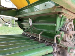 2012 John Deere 1870 W/1910 Air Seeder