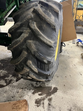 2015 John Deere S690 Combine