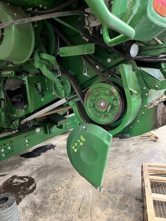 2015 John Deere S690 Combine