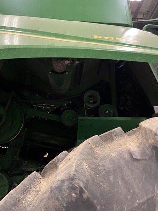 2015 John Deere S690 Combine