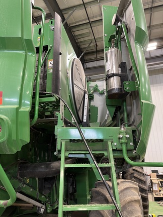 2015 John Deere S690 Combine