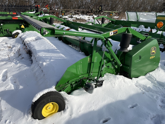 2019 John Deere 615P Header Combine