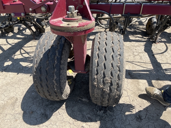 2013 Seed Hawk 84-12 W/800 Air Seeder