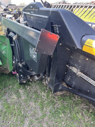 2018 MacDon FD140 Header Combine