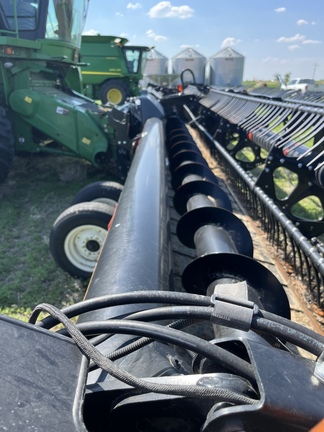 2018 MacDon FD140 Header Combine