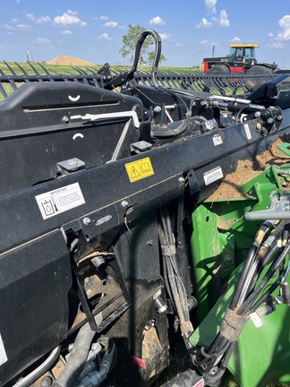 2018 MacDon FD140 Header Combine