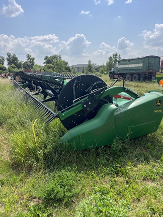 2019 John Deere 740FD Header Combine