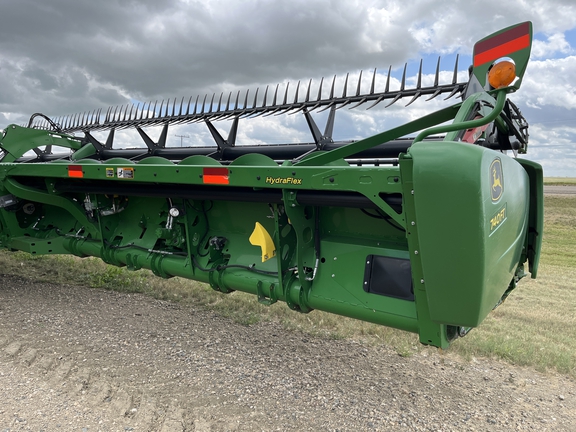 2020 John Deere 740FD Header Combine