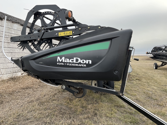 2017 MacDon FD75-45 Header Combine