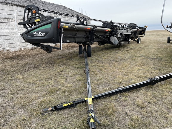 2017 MacDon FD75-45 Header Combine