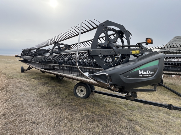 2017 MacDon FD75-45 Header Combine