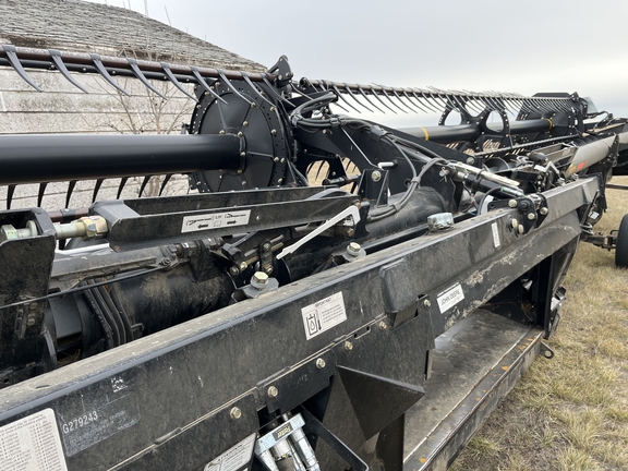 2017 MacDon FD75-45 Header Combine