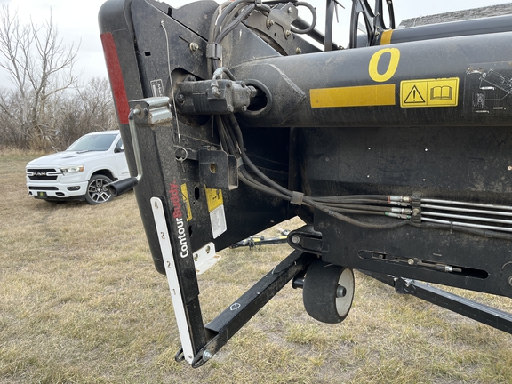 2016 MacDon FD75-45 Header Combine