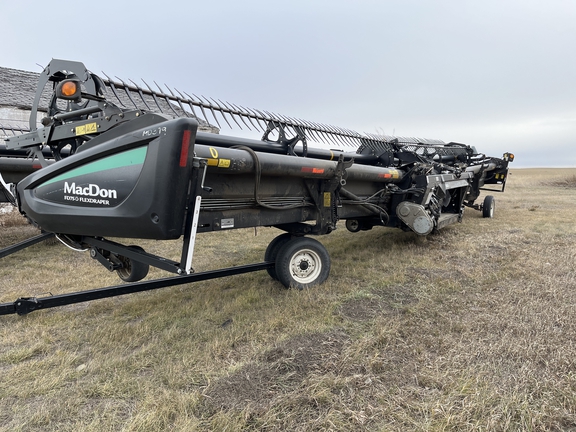 2016 MacDon FD75-45 Header Combine