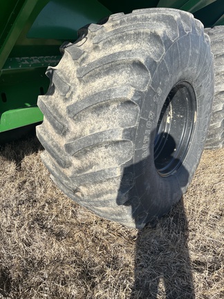 2017 Brandt 2022DXR Grain Cart