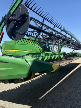 2022 John Deere HD45F Header Combine