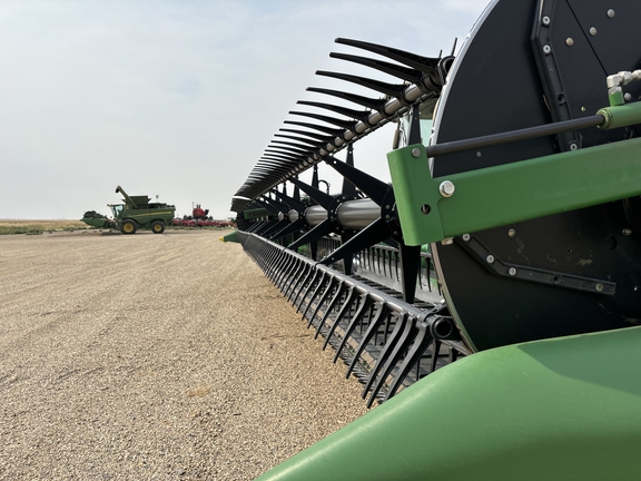 2018 John Deere 645FD Header Combine