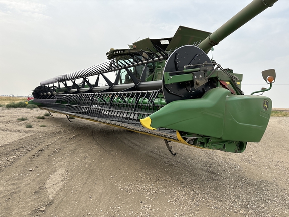 2018 John Deere 645FD Header Combine