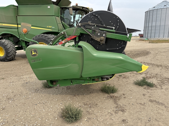 2018 John Deere 645FD Header Combine