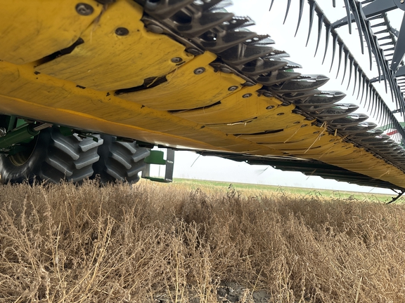 2017 John Deere 645FD Header Combine