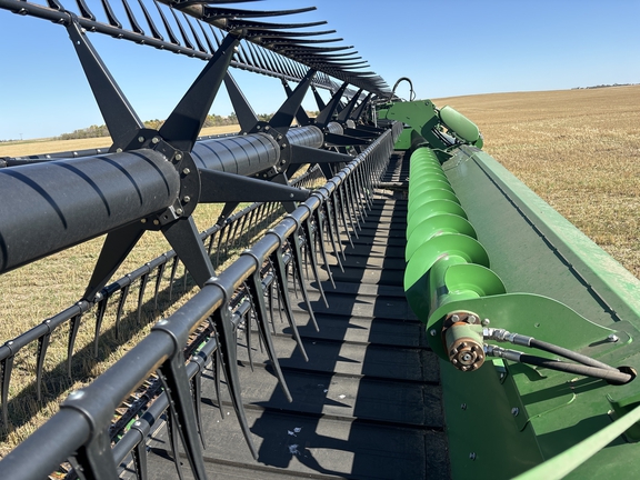 2015 John Deere 645FD Header Combine