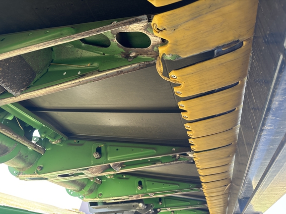 2017 John Deere 645FD Header Combine