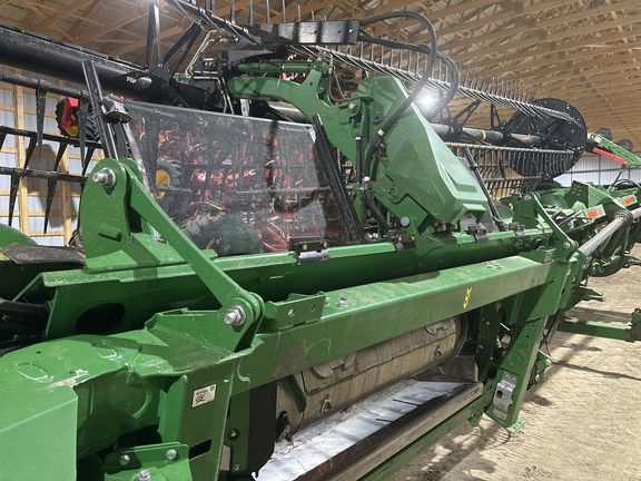 2022 John Deere HD40R Header Combine