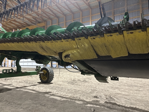 2022 John Deere HD40R Header Combine