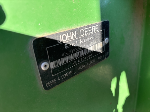 2006 John Deere 936D Header Combine