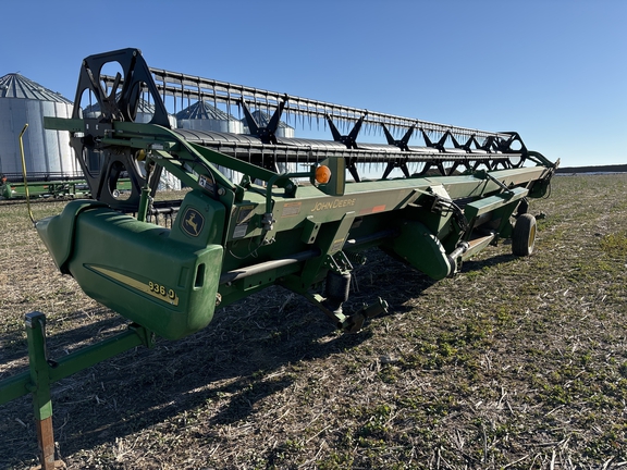 2006 John Deere 936D Header Combine