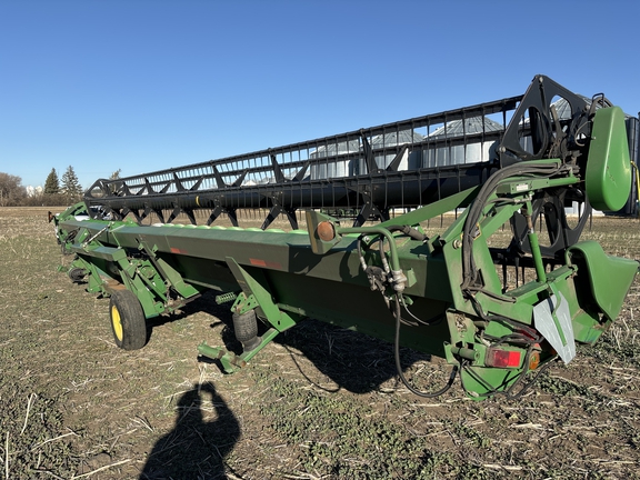 2006 John Deere 936D Header Combine