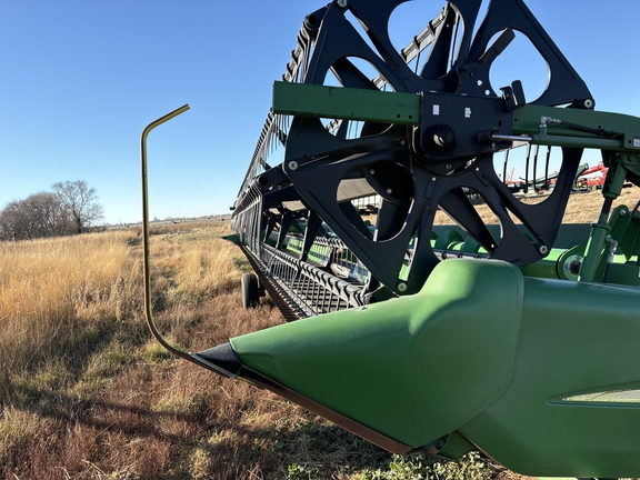 2008 John Deere 936D Header Combine