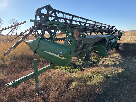 2008 John Deere 936D Header Combine